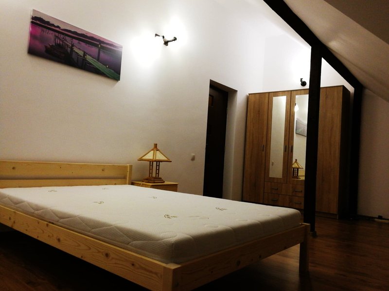 Berceni, Brancoveanu, str. Martisor, vanzare ap. 2 cam.