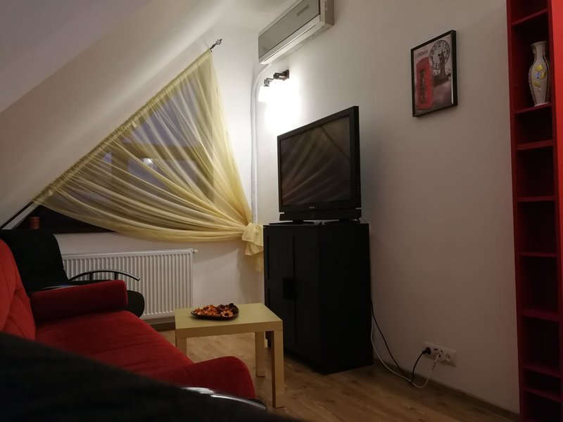 Berceni, Brancoveanu, str. Martisor, vanzare ap. 2 cam.