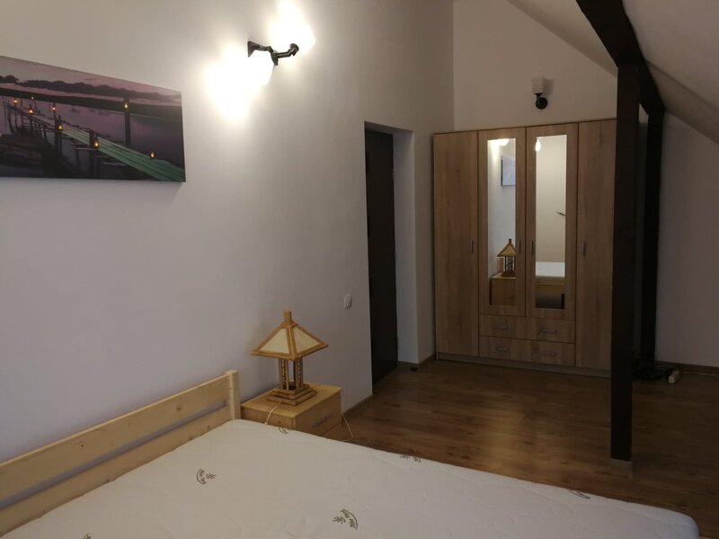 Berceni, Brancoveanu, str. Martisor, vanzare ap. 2 cam.